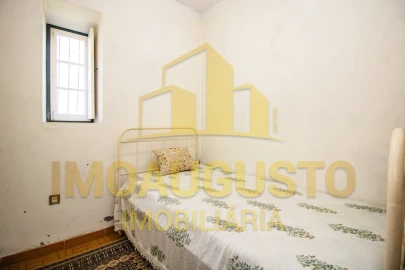 Moradia T4 para Venda em Baraçal