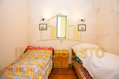 Moradia T4 para Venda em Baraçal