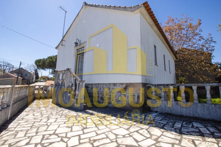 Moradia T4 para Venda em Baraçal Foto 25