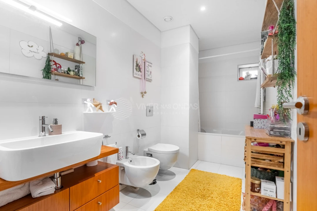 Moradia T4 para Venda em Milheiros Foto 21