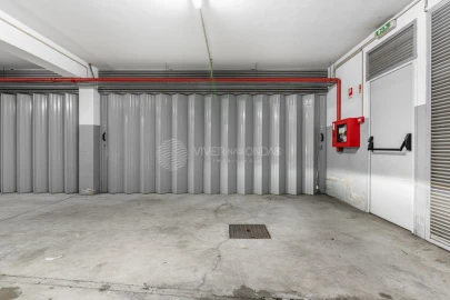 Moradia T4 para Venda em Milheiros