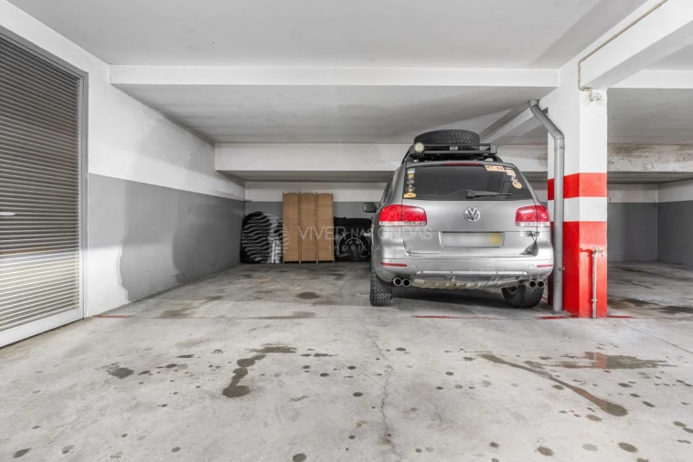 Moradia T4 para Venda em Milheiros Foto 36