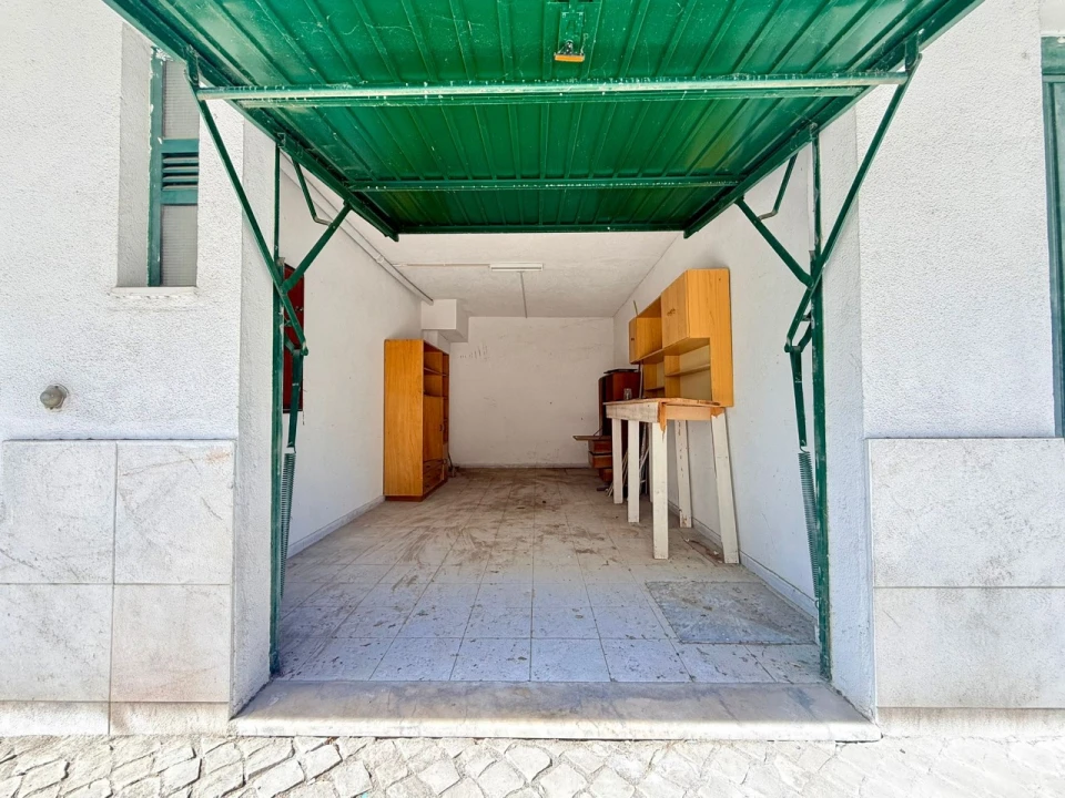 Garagem para Arrendamento em Póvoa de Santa Iria e Forte da Casa Foto 1