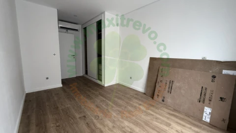 Moradia T3 para Venda em Fernao Ferro