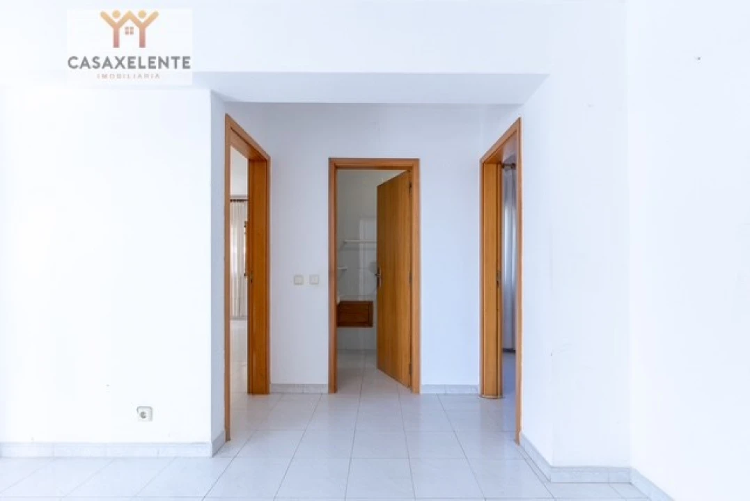 Apartamento T2 para Venda em Quarteira Foto 16