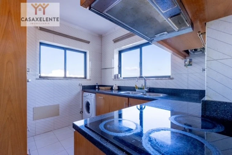Apartamento T2 para Venda em Quarteira Foto 14