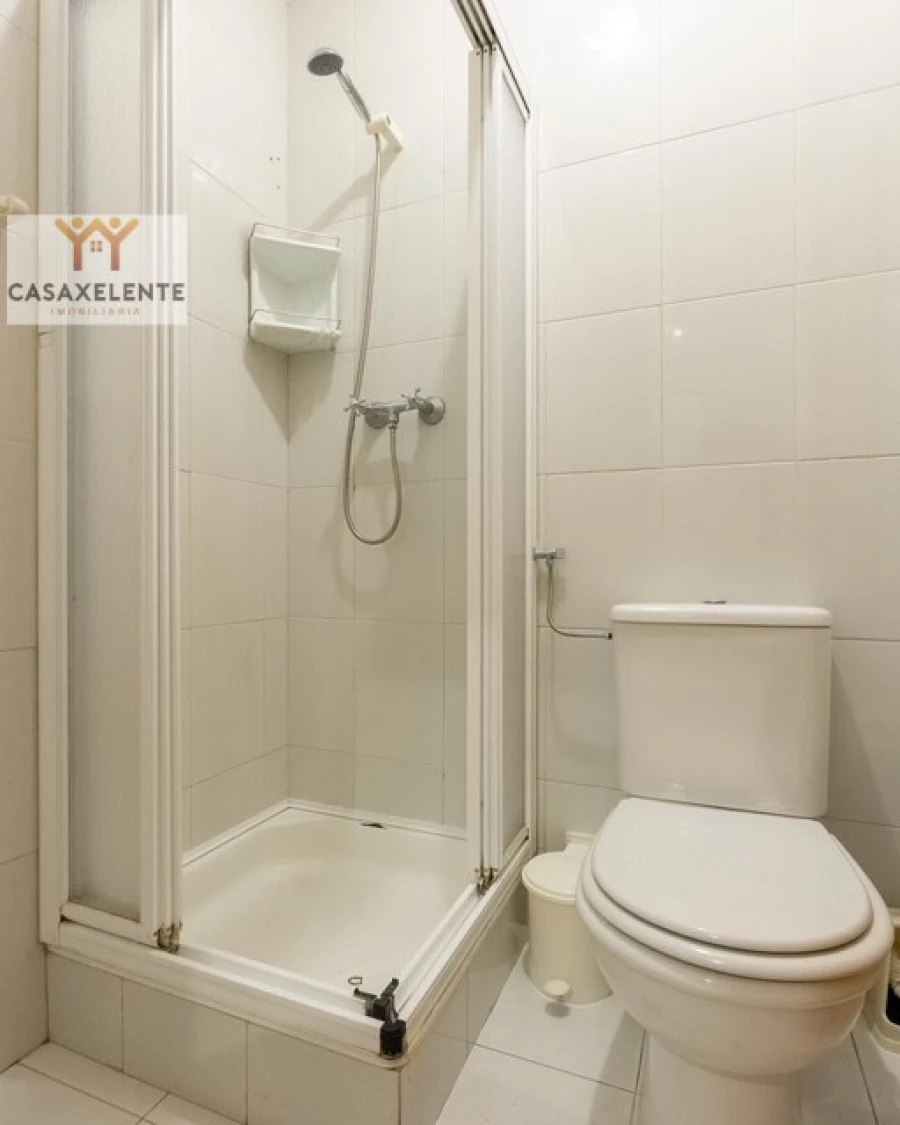 Apartamento T2 para Venda em Quarteira Foto 17