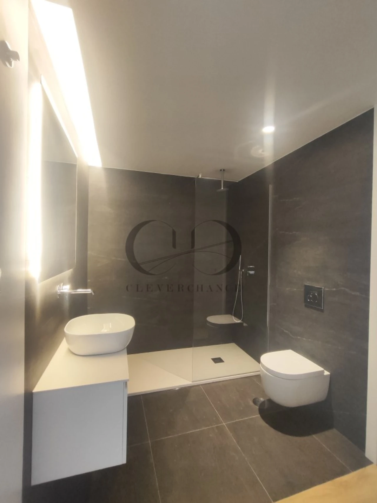 Apartamento T1 para Venda em Mafamude e Vilar do Paraíso Foto 7