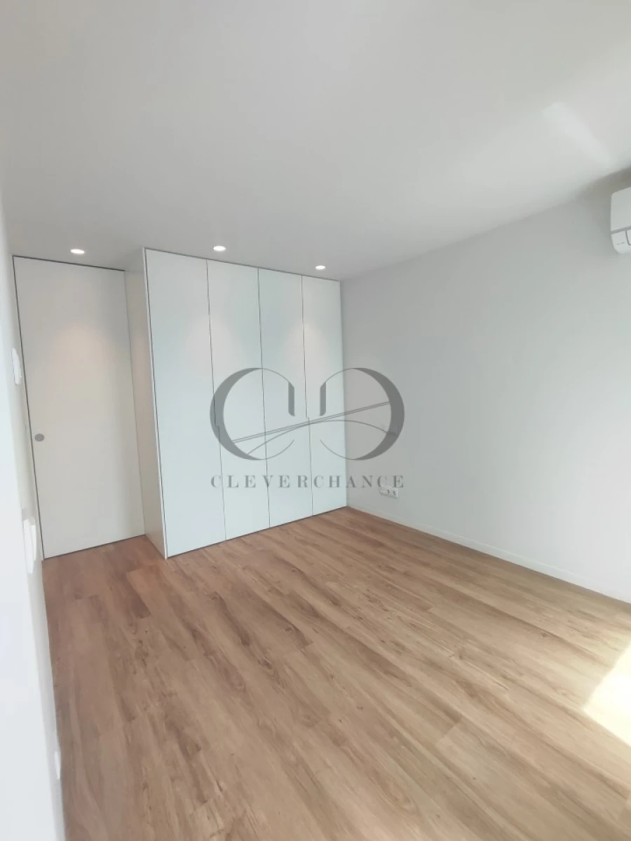 Apartamento T1 para Venda em Mafamude e Vilar do Paraíso Foto 13