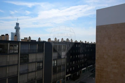 Apartamento T1 para Arrendamento em Parque das Nações