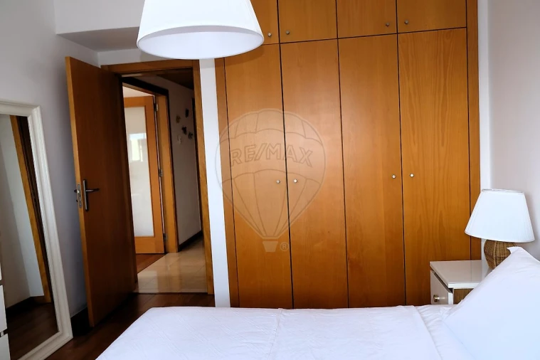 Apartamento T1 para Arrendamento em Parque das Nações Foto 7