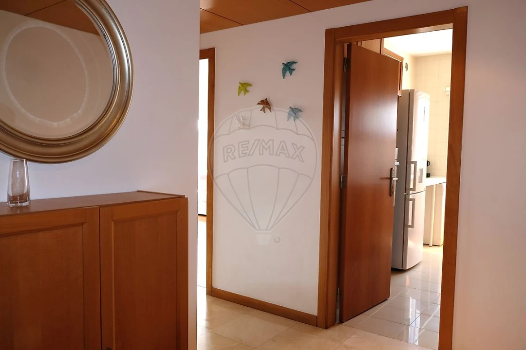 Apartamento T1 para Arrendamento em Parque das Nações Foto 11