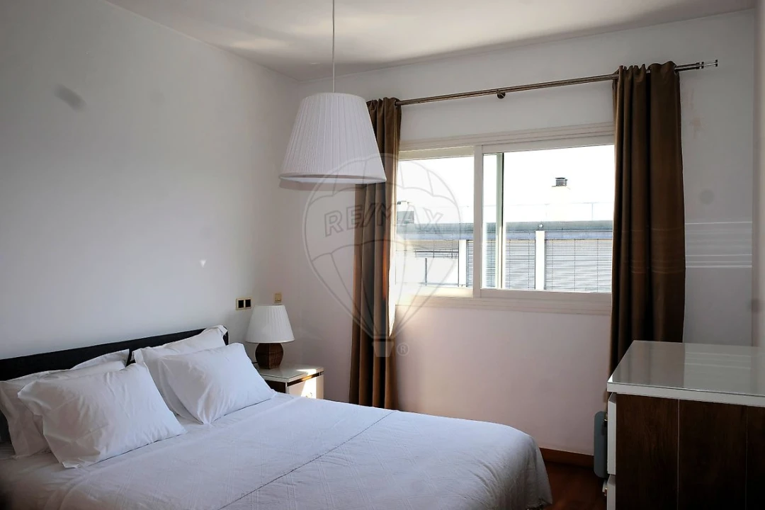 Apartamento T1 para Arrendamento em Parque das Nações Foto 6