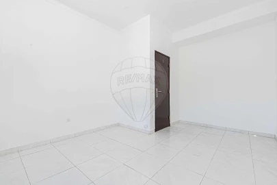 Apartamento T2 para Arrendamento em Alto do Seixalinho, Santo André e Verderena