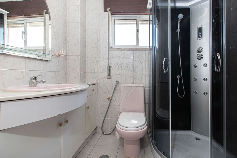 Apartamento T2 para Arrendamento em Alto do Seixalinho, Santo André e Verderena Foto 7