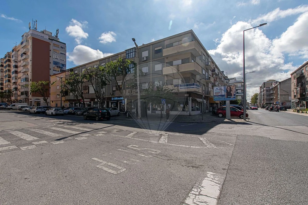 Apartamento T2 para Venda em Alto do Seixalinho, Santo André e Verderena Foto 2