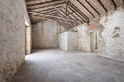 Armazém para Venda em Ventosa