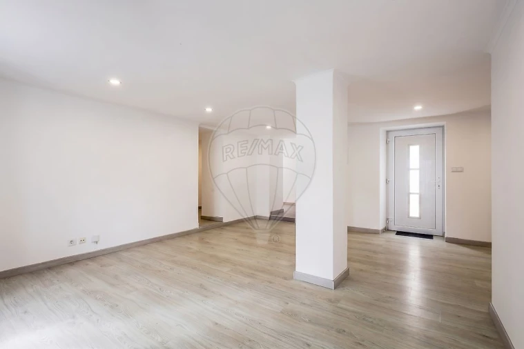 Moradia T2 para Venda em Ramalhal Foto 8