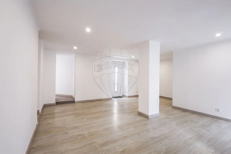 Moradia T2 para Venda em Ramalhal Foto 11