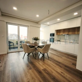 Apartamento T3 para Venda em Benfica