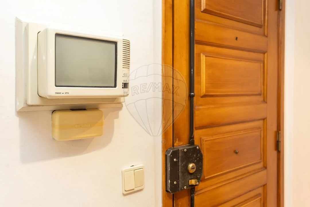 Apartamento T3 para Venda em Pontinha e Famões Foto 11