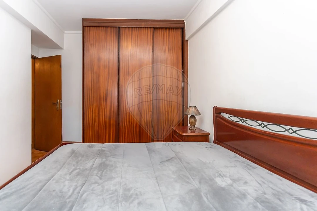 Apartamento T3 para Venda em Pontinha e Famões Foto 19