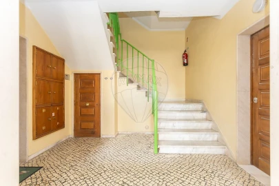 Apartamento T3 para Venda em Pontinha e Famões