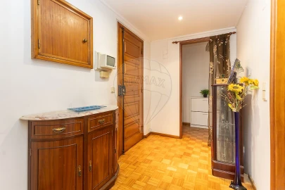 Apartamento T3 para Venda em Pontinha e Famões