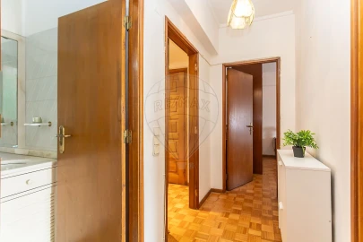 Apartamento T3 para Venda em Pontinha e Famões