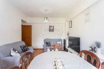 Apartamento T3 para Venda em Pontinha e Famões