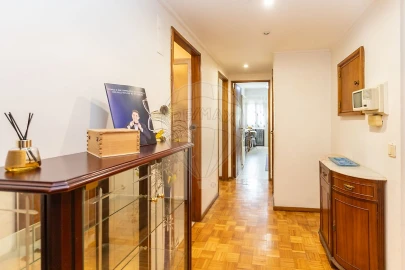 Apartamento T3 para Venda em Pontinha e Famões