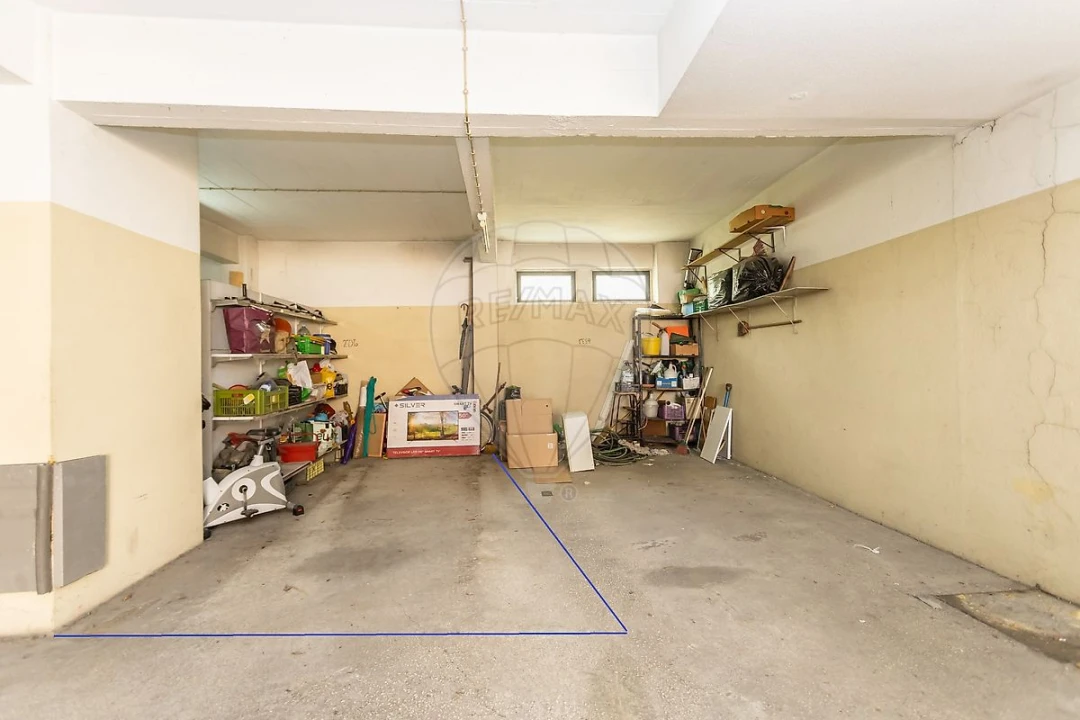 Apartamento T3 para Venda em Pontinha e Famões Foto 31