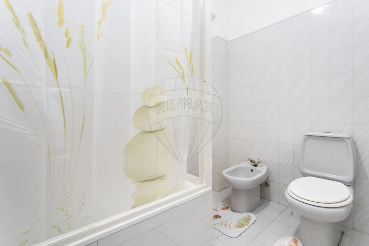 Apartamento T3 para Venda em Pontinha e Famões Foto 24