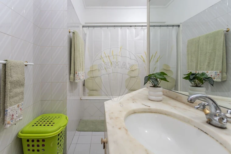 Apartamento T3 para Venda em Pontinha e Famões Foto 23