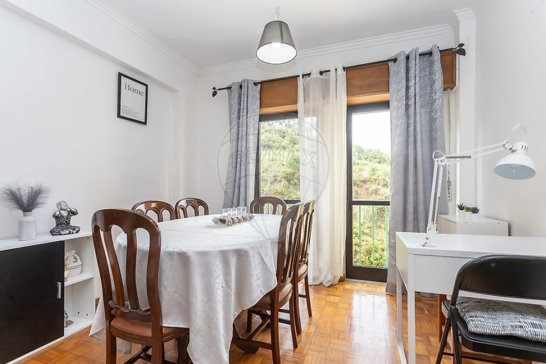 Apartamento T3 para Venda em Pontinha e Famões Foto 4