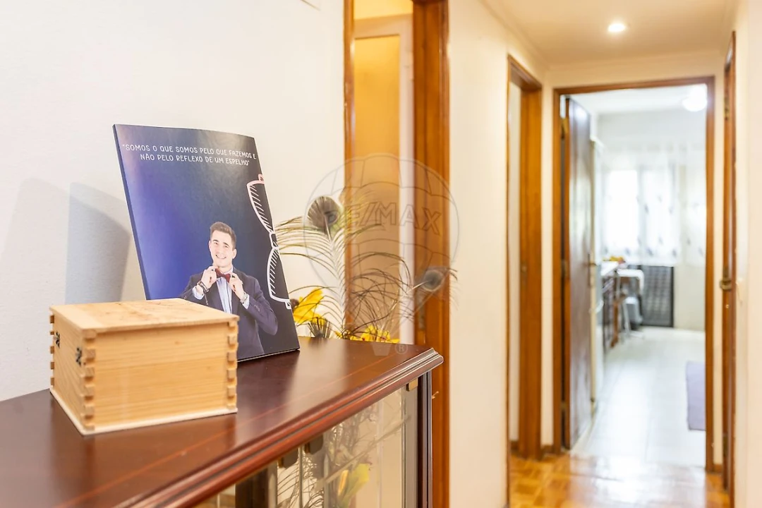 Apartamento T3 para Venda em Pontinha e Famões Foto 10