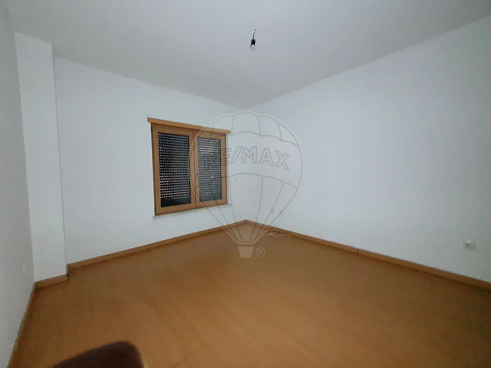Apartamento T4 para Venda em Pinhal Novo Foto 22