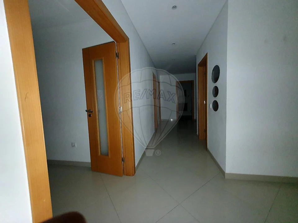 Apartamento T4 para Venda em Pinhal Novo Foto 4