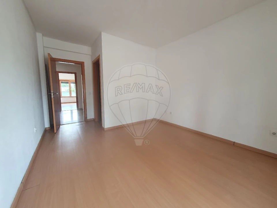 Apartamento T4 para Venda em Pinhal Novo Foto 20