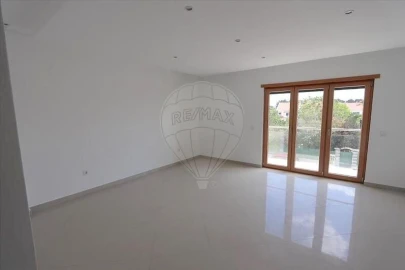 Apartamento T4 para Venda em Pinhal Novo