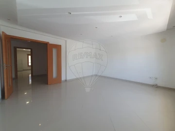 Apartamento T4 para Venda em Pinhal Novo