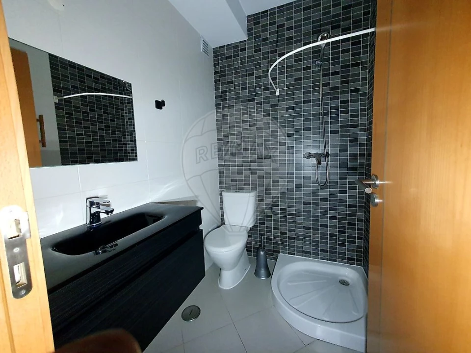 Apartamento T4 para Venda em Pinhal Novo Foto 34