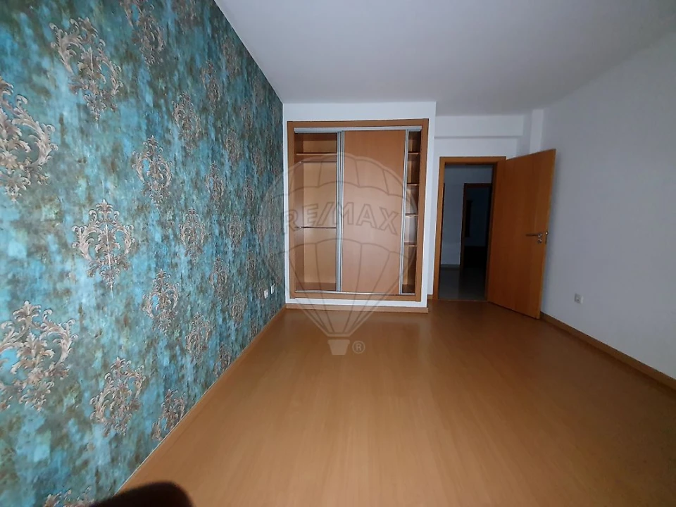 Apartamento T4 para Venda em Pinhal Novo Foto 19