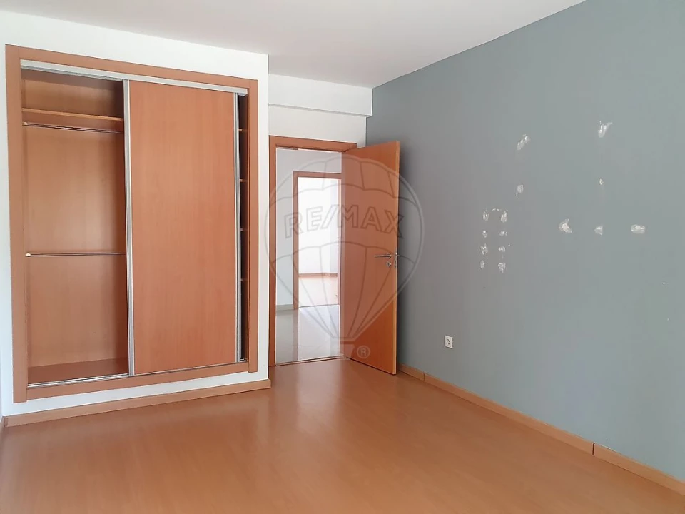 Apartamento T4 para Venda em Pinhal Novo Foto 7