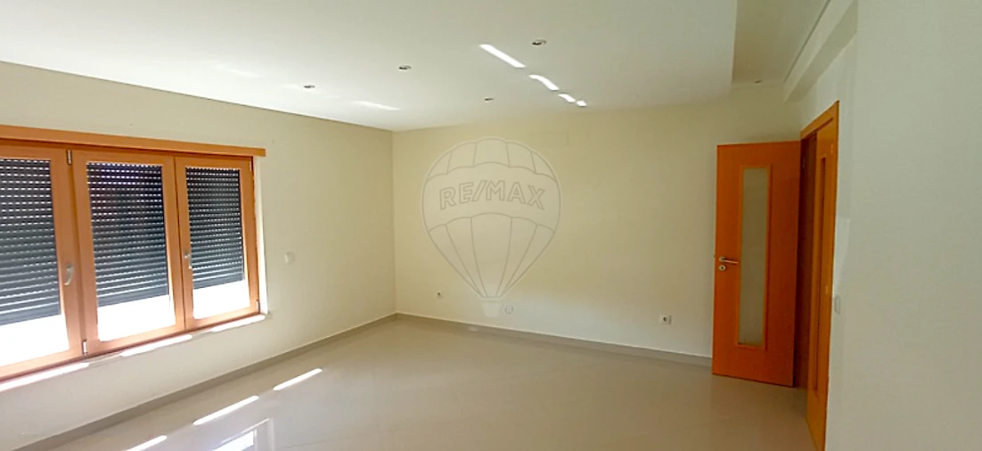 Apartamento T4 para Venda em Pinhal Novo Foto 13