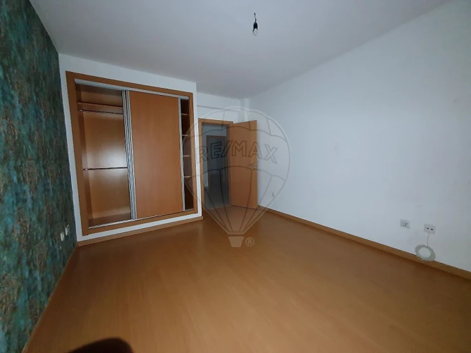 Apartamento T4 para Venda em Pinhal Novo Foto 18