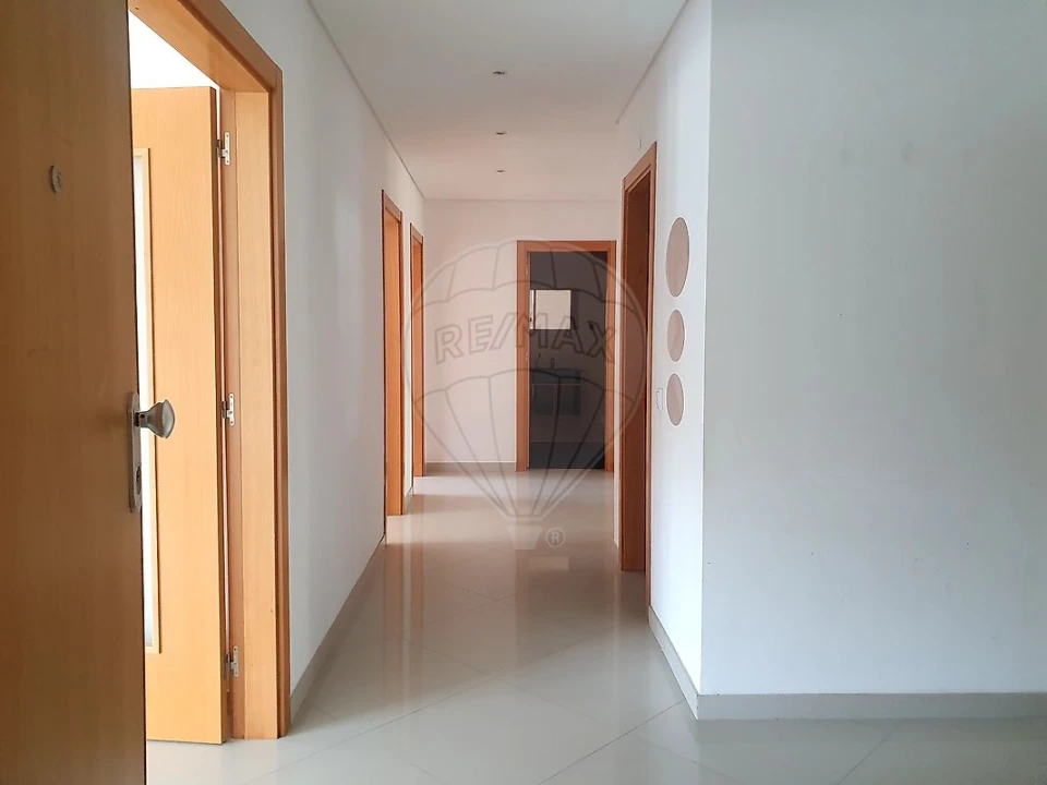 Apartamento T4 para Venda em Pinhal Novo Foto 5