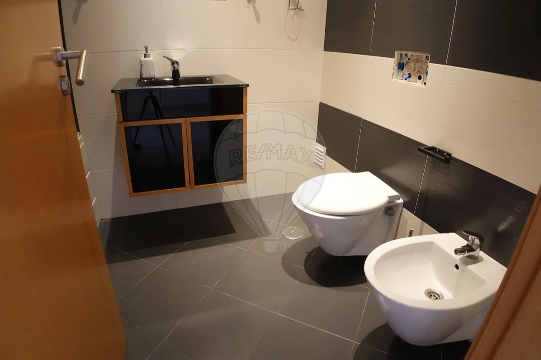 Apartamento T4 para Venda em Pinhal Novo Foto 10