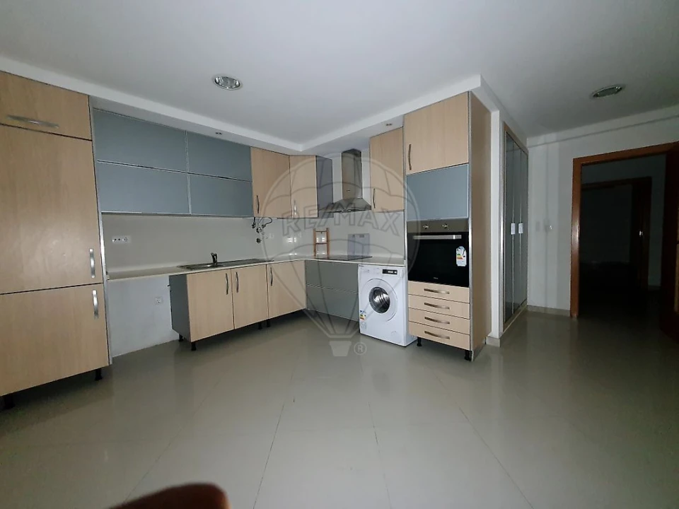 Apartamento T4 para Venda em Pinhal Novo Foto 17