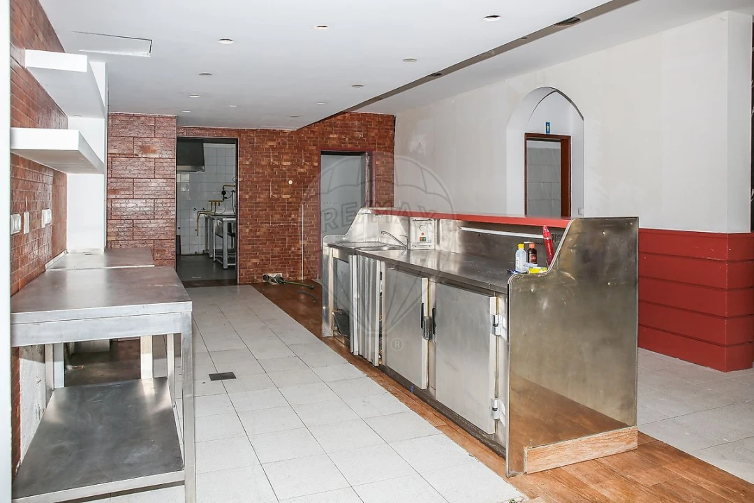 Loja para Venda em Castanheira do Ribatejo e Cachoeiras Foto 14